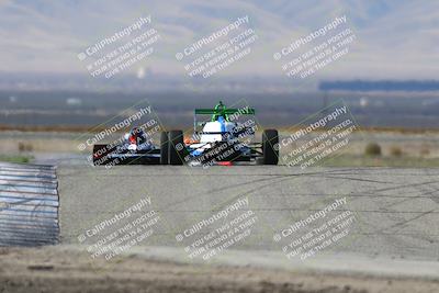 media/Oct-26-2025-CalClub SCCA (Sun) [[8ce1e69566]]/Group 3/Grapevine/